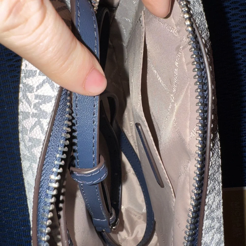 Michael Kors Large Zip Chain Crossbody - Navy